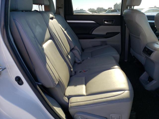 Photo 11 from auction – 2016 TOYOTA HIGHLANDER with VIN 5TDKKRFH1GS122586