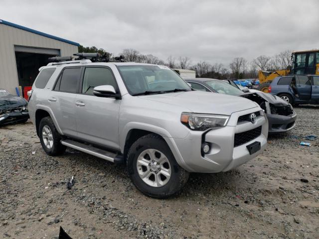 Photo 4 from auction – 2015 TOYOTA 4RUNNER SR with VIN JTEBU5JR8F5240881