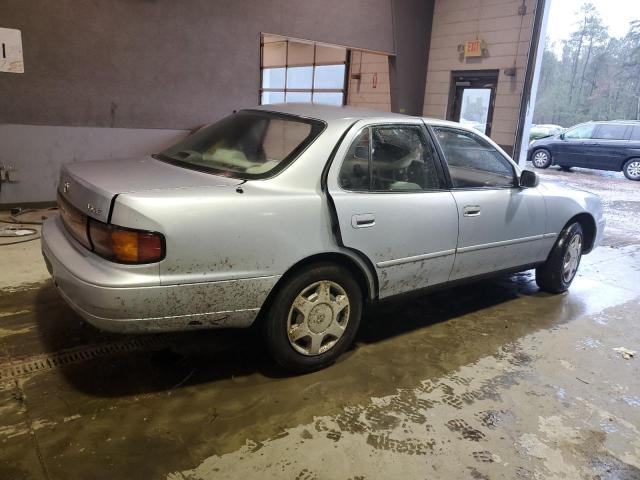 Photo 3 from auction – 1994 TOYOTA CAMRY LE with VIN 4T1GK12E2RU852536