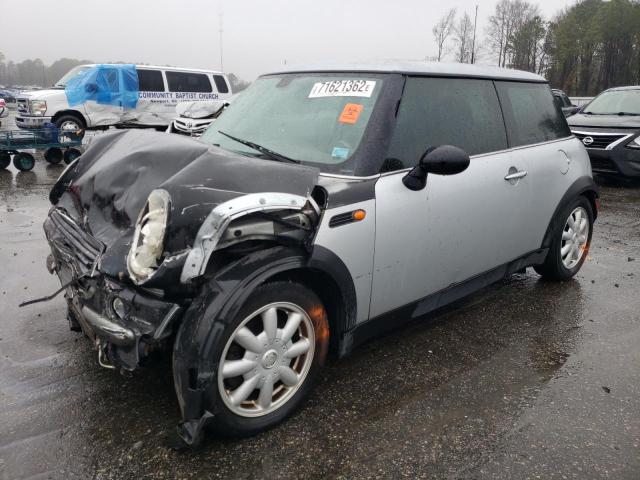 MINI COOPER 2004 with VIN WMWRC33454TJ57670 - Photo from auction