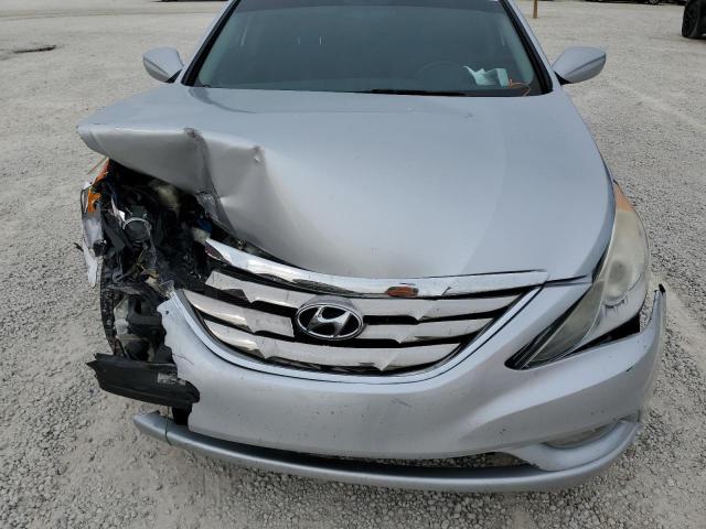Photo 11 from auction – 2013 HYUNDAI SONATA SE with VIN 5NPEC4AB1DH661775