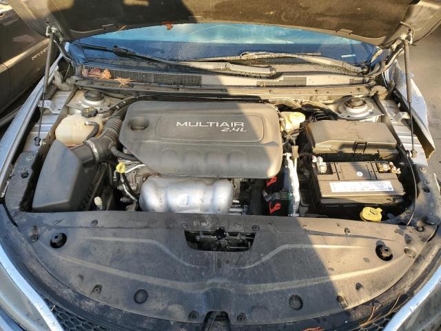 Photo 11 from auction – 2015 CHRYSLER 200 LIMITE with VIN 1C3CCCAB5FN630988