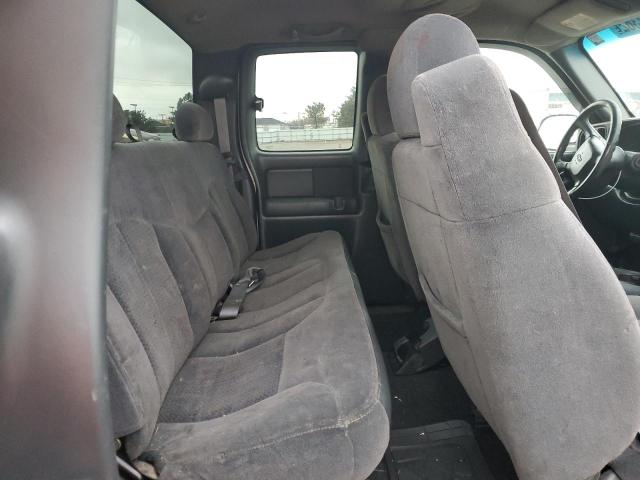 Photo 10 from auction – 2002 CHEVROLET SILVERADO with VIN 2GCEC19T621206818