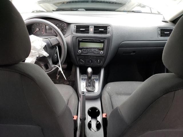 Photo 8 from auction – 2011 VOLKSWAGEN JETTA BASE with VIN 3VW2K7AJ6BM325333