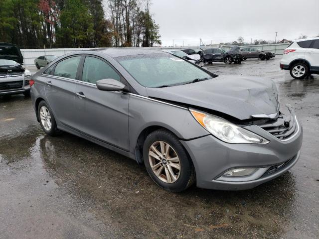 Photo 4 from auction – 2013 HYUNDAI SONATA GLS with VIN 5NPEB4AC9DH650180