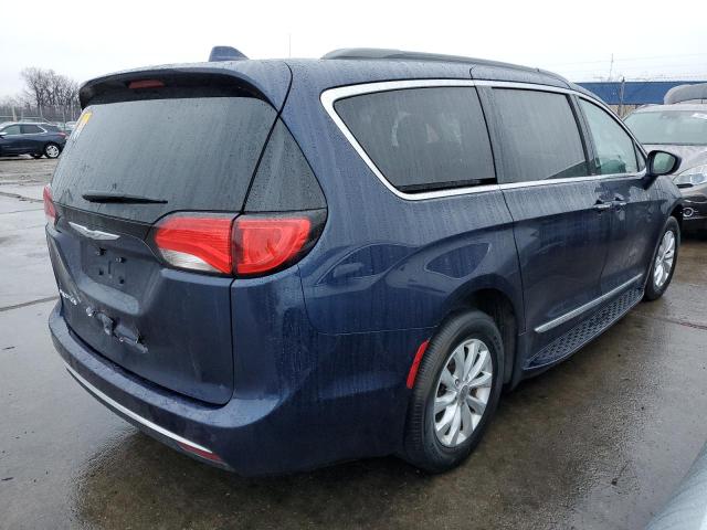 Photo 3 from auction – 2017 CHRYSLER PACIFICA T with VIN 2C4RC1BG2HR520653