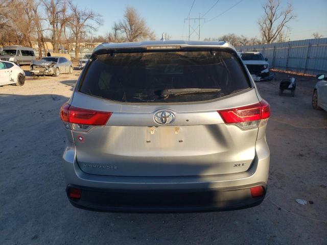 Photo 6 from auction – 2019 TOYOTA HIGHLANDER with VIN 5TDKZRFHXKS556462