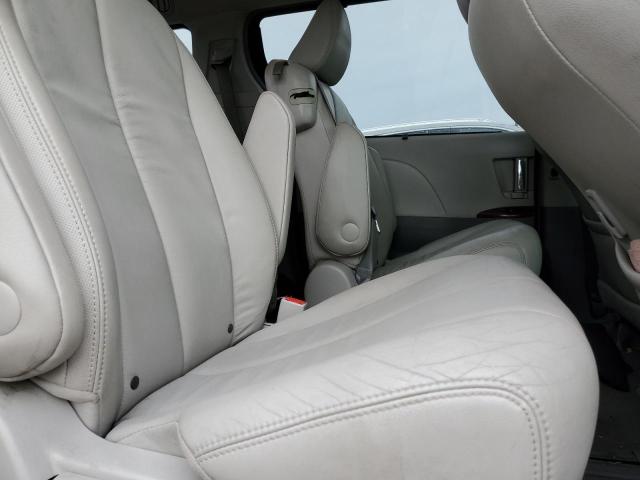 Photo 11 from auction – 2012 TOYOTA SIENNA XLE with VIN 5TDYK3DCXCS251726