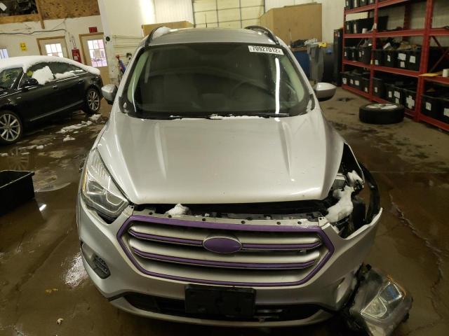 Photo 5 from auction – 2017 FORD ESCAPE SE with VIN 1FMCU9GD1HUD95417