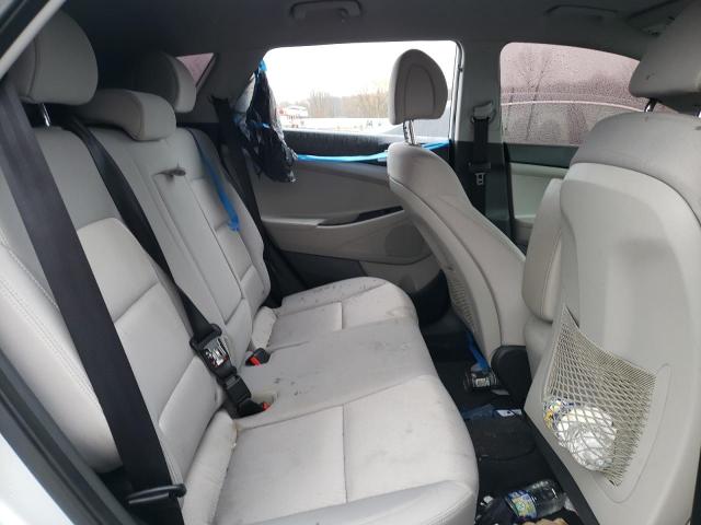 Photo 11 from auction – 2017 HYUNDAI TUCSON LIM with VIN KM8J3CA4XHU585538