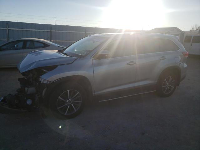 Photo 1 from auction – 2019 TOYOTA HIGHLANDER with VIN 5TDKZRFHXKS556462