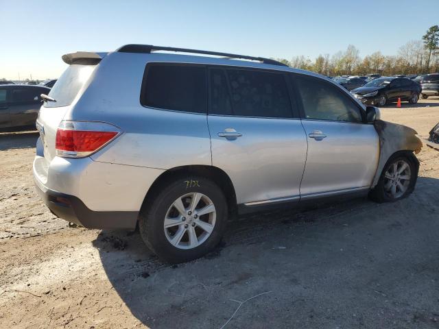 Photo 3 from auction – 2013 TOYOTA HIGHLANDER with VIN 5TDZK3EH2DS117373
