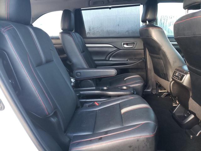 Photo 11 from auction – 2019 TOYOTA HIGHLANDER with VIN 5TDJZRFH7KS605788