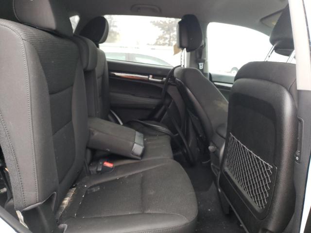 Photo 11 from auction – 2014 KIA SORENTO LX with VIN 5XYKTDA76EG452829