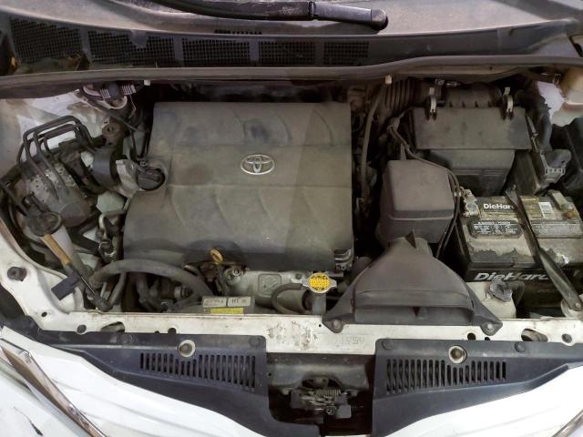 Photo 12 from auction – 2015 TOYOTA SIENNA LE with VIN 5TDJK3DC7FS108268