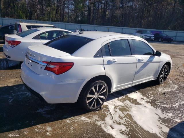 Photo 3 from auction – 2014 CHRYSLER 200 TOURIN with VIN 1C3CCBBB4EN172187