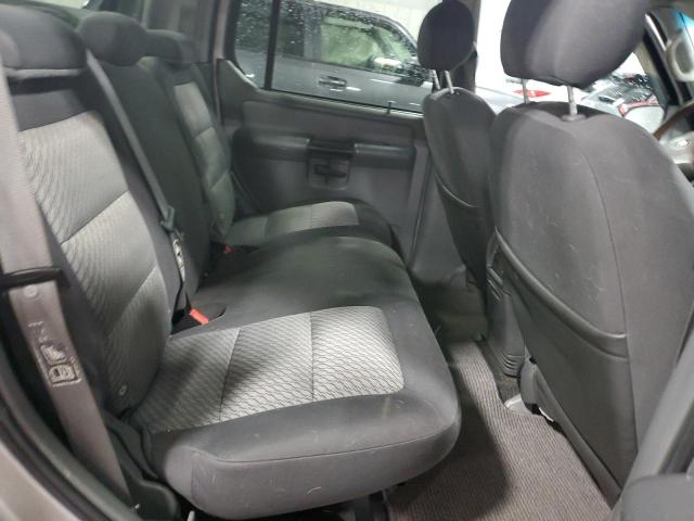 Photo 10 from auction – 2004 FORD EXPLORER S with VIN 1FMZU77K34UA09295