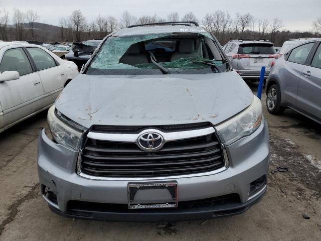 Photo 5 from auction – 2015 TOYOTA HIGHLANDER with VIN 5TDBKRFH7FS180832