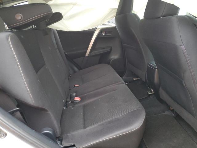 Photo 11 from auction – 2015 TOYOTA RAV4 XLE with VIN JTMRFREVXFD118833