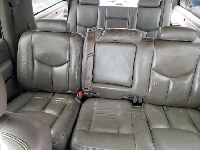 Photo 10 from auction – 2004 CHEVROLET SUBURBAN C with VIN 3GNEC16Z04G109656