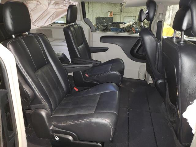 Photo 11 from auction – 2013 CHRYSLER TOWN & COU with VIN 2C4RC1CG2DR623273