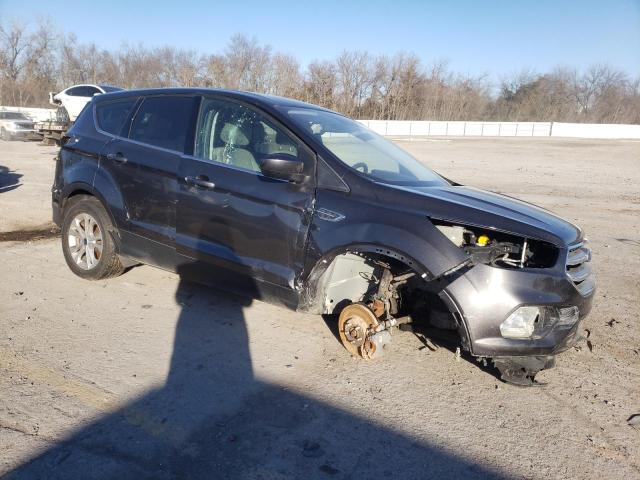 Photo 4 from auction – 2017 FORD ESCAPE SE with VIN 1FMCU9GD5HUC38568