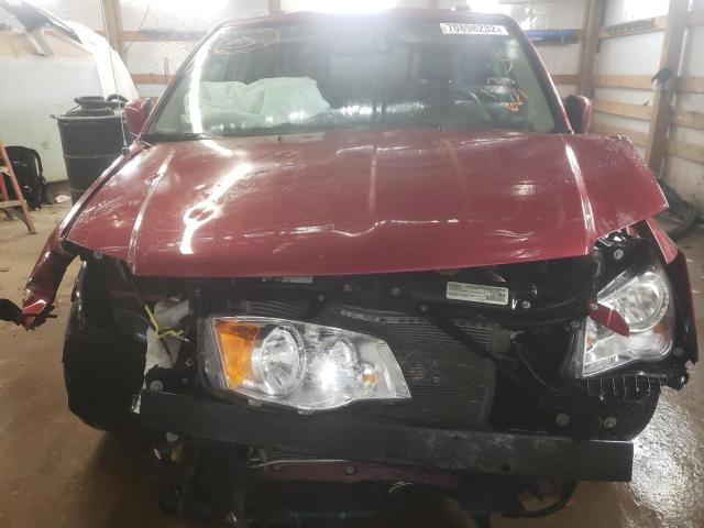 Photo 5 from auction – 2016 CHRYSLER TOWN & COU with VIN 2C4RC1AG9GR113669