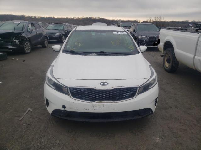 Photo 5 from auction – 2017 KIA FORTE LX with VIN 3KPFK4A7XHE021660