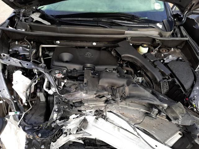Photo 12 from auction – 2019 TOYOTA RAV4 XLE with VIN JTMP1RFVXKD014583