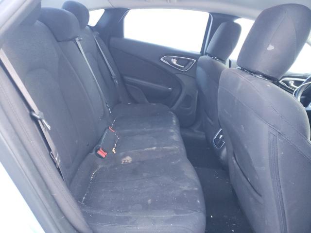 Photo 10 from auction – 2015 CHRYSLER 200 LIMITE with VIN 1C3CCCAB6FN671971