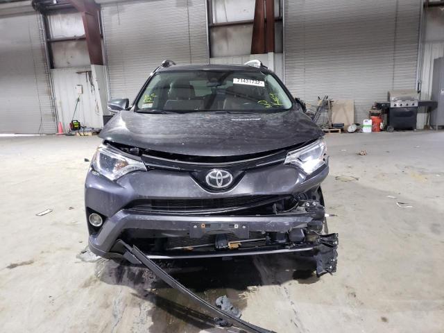 Photo 5 from auction – 2017 TOYOTA RAV4 XLE with VIN JTMRFREVXHJ715937