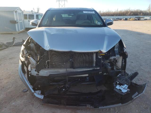 Photo 5 from auction – 2019 TOYOTA HIGHLANDER with VIN 5TDKZRFHXKS556462