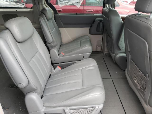 Photo 11 from auction – 2010 CHRYSLER TOWN & COU with VIN 2A4RR5DX8AR241789