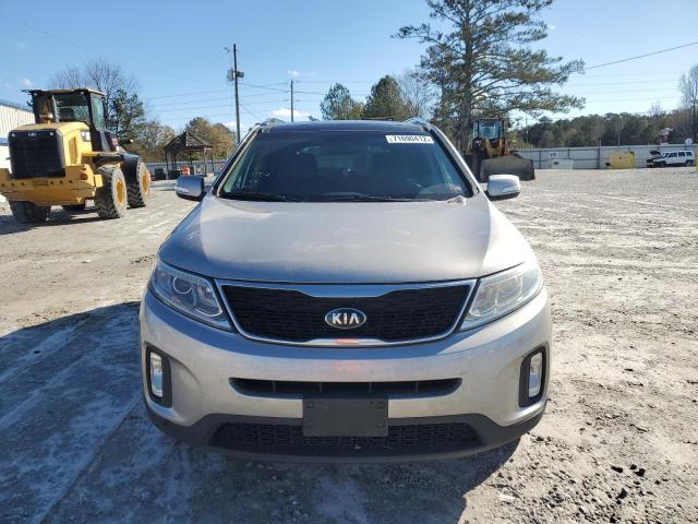Photo 5 from auction – 2015 KIA SORENTO EX with VIN 5XYKU4A79FG638752