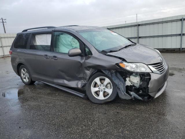 Photo 4 from auction – 2017 TOYOTA SIENNA LE with VIN 5TDKZ3DC0HS828269