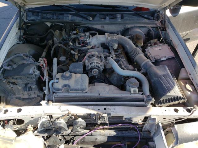 Photo 11 from auction – 2009 FORD CROWN VICT with VIN 2FAHP71V79X138429