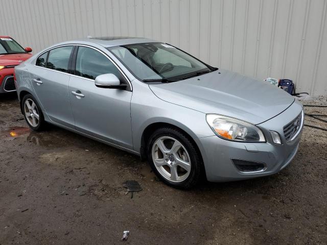 Photo 4 from auction – 2013 VOLVO S60 T5 with VIN YV1612FSXD2173301