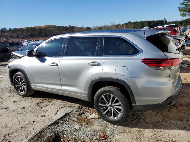 Foto 2 de la subasta – 2017 TOYOTA HIGHLANDER con VIN 5TDKZRFH2HS518426