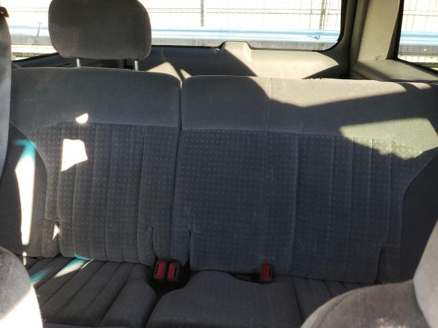 Photo 10 from auction – 2000 CHEVROLET BLAZER with VIN 1GNCS13W2Y2260386