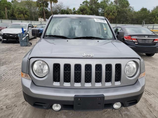Photo 5 from auction – 2016 JEEP 4X4 LAREDO with VIN 1C4NJRBBXGD786253