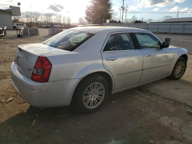 Photo 3 from auction – 2010 CHRYSLER 300 TOURIN with VIN 2C3CA4CD0AH199004