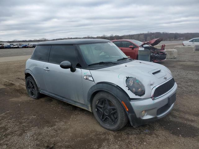 Photo 4 from auction – 2007 MINI COOPER S with VIN WMWMF73557TT84203