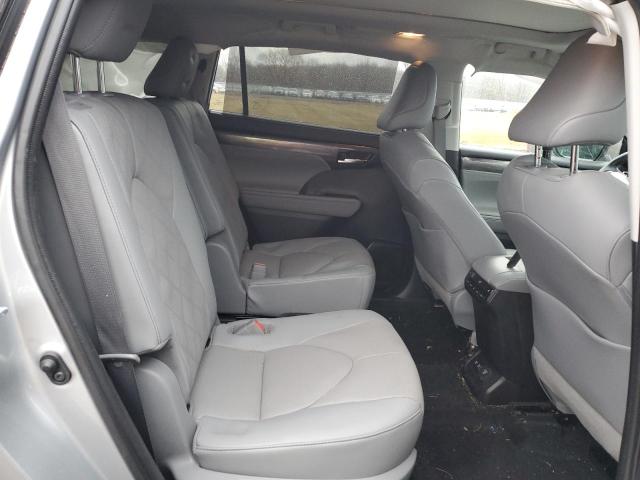 Photo 11 from auction – 2021 TOYOTA HIGHLANDER with VIN 5TDEBRCH7MS027043