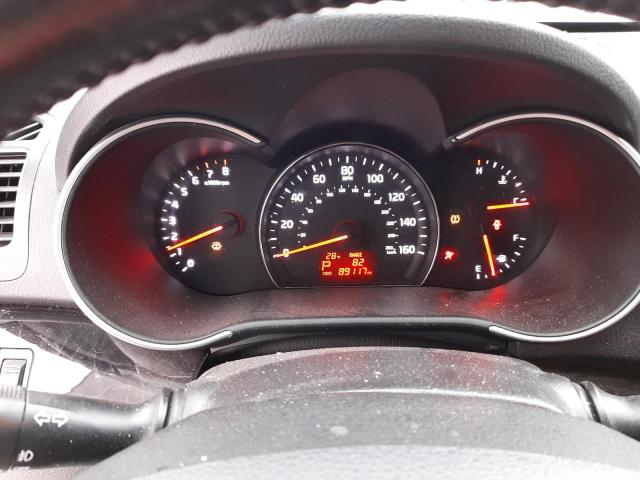 Photo 9 from auction – 2014 KIA SORENTO LX with VIN 5XYKTCA65EG529871