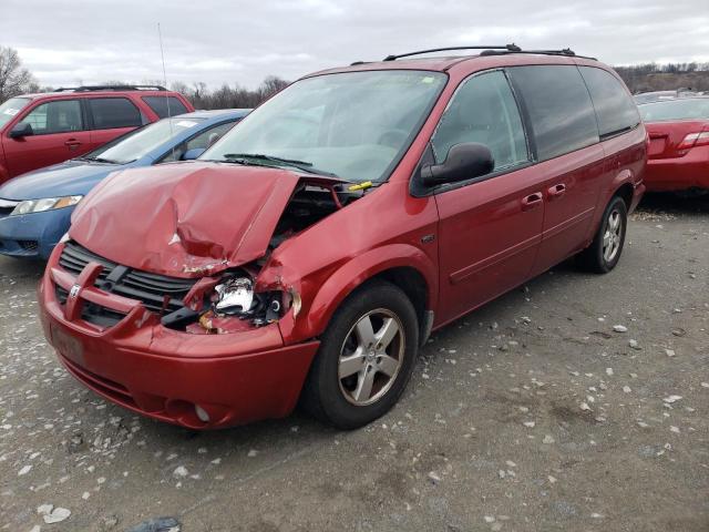 DODGE GRAND CARA 2005 with VIN 2D4GP44L85R395213 - Photo from auction
