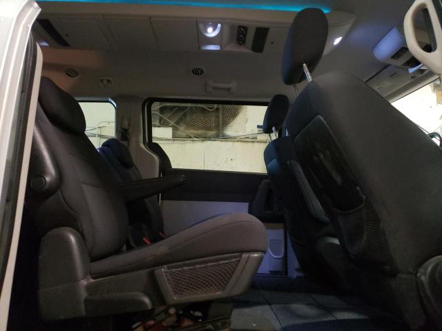Photo 11 from auction – 2010 DODGE GRAND CARA with VIN 2D4RN5DX5AR124773