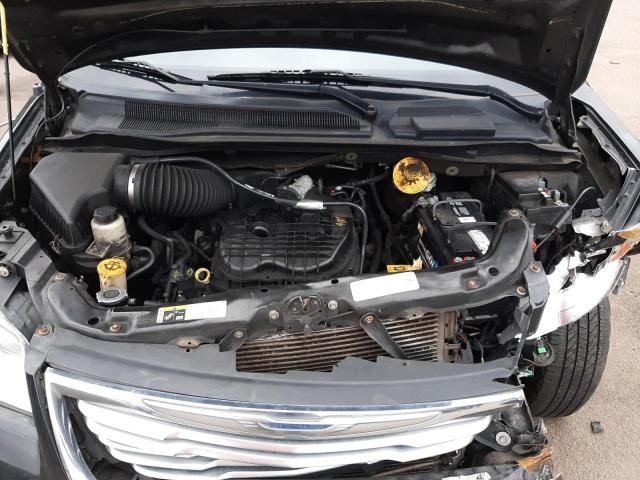 Photo 12 from auction – 2016 CHRYSLER TOWN & COU with VIN 2C4RC1BG3GR110751