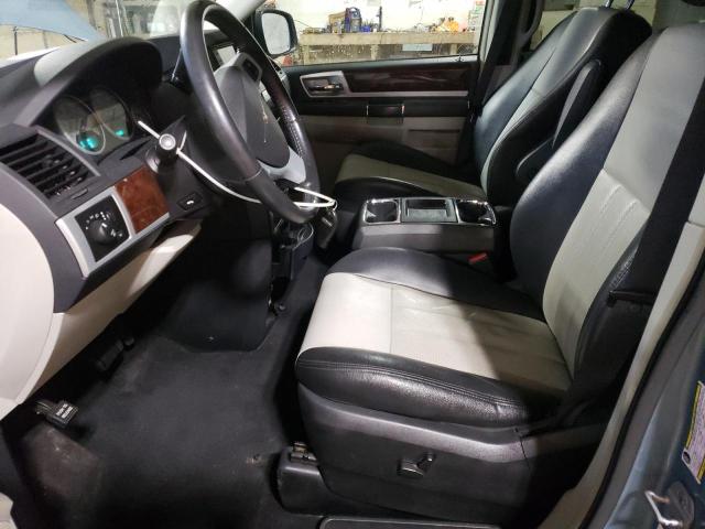 Photo 7 from auction – 2010 CHRYSLER TOWN & COU with VIN 2A4RR8D11AR479836