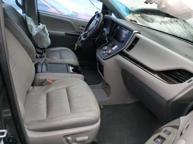 Photo 7 from auction – 2017 TOYOTA SIENNA XLE with VIN 5TDDZ3DC7HS181460