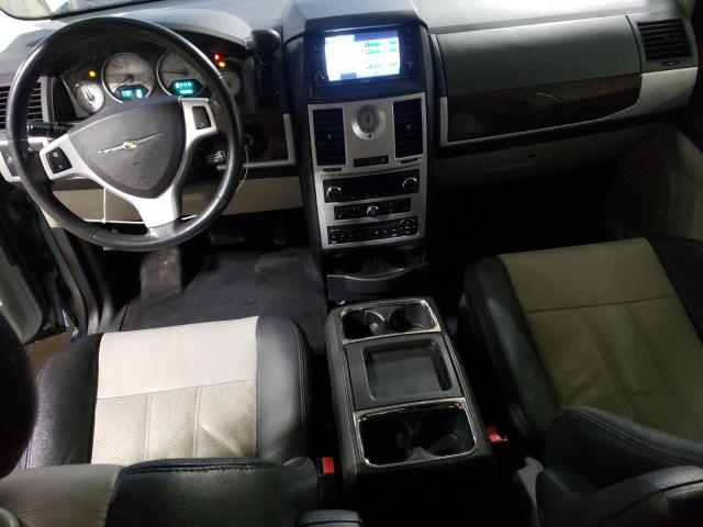 Photo 8 from auction – 2010 CHRYSLER TOWN & COU with VIN 2A4RR8D11AR479836